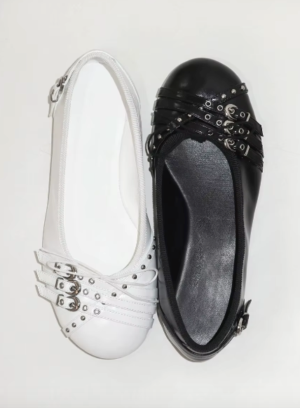 flats con detalle metálico