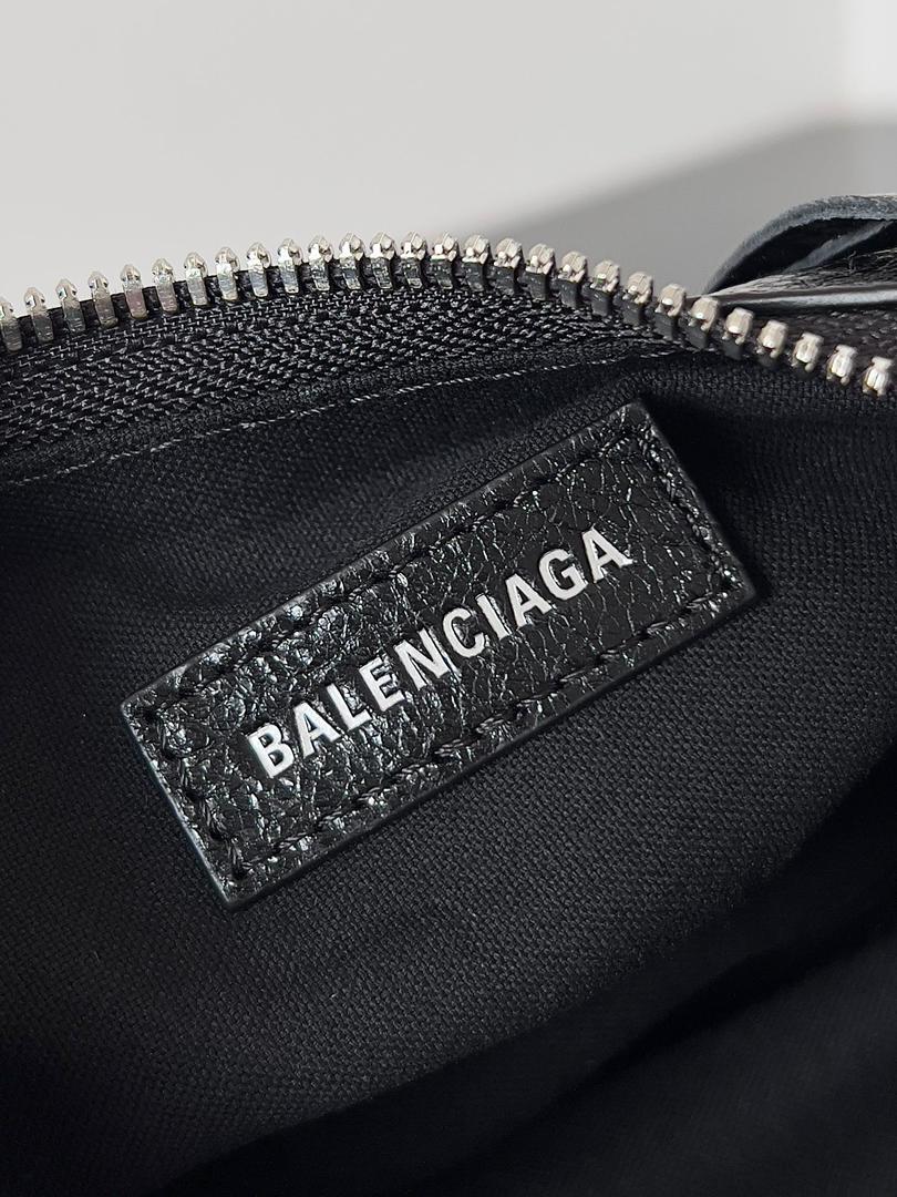 ✧ balenciaga le cagole xs
