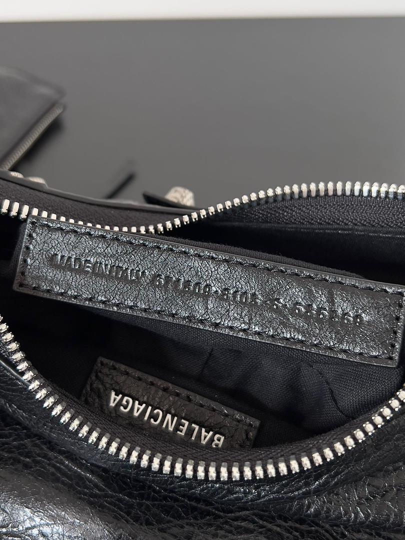 ✧ balenciaga le cagole xs