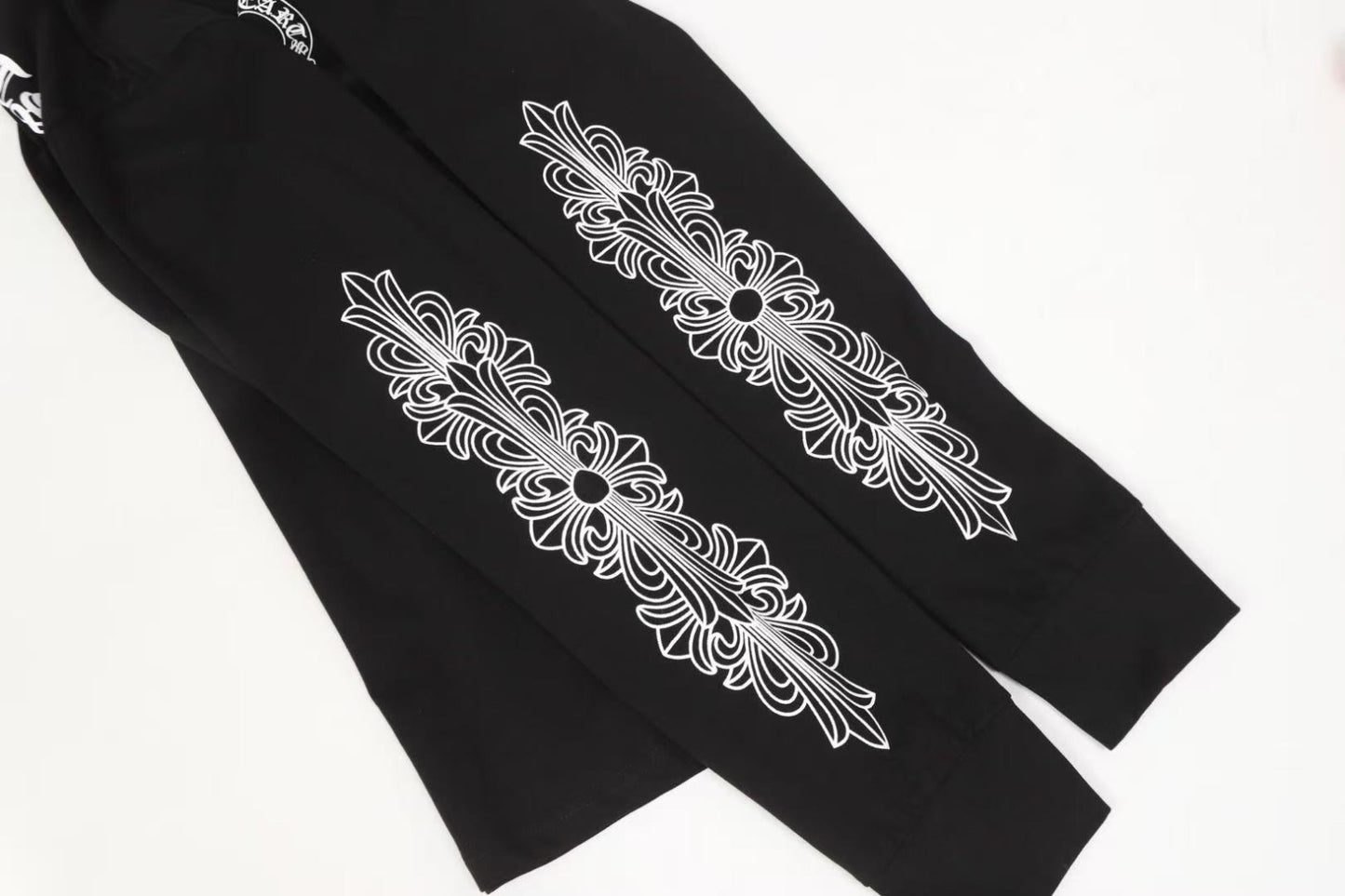 ✧ chrome hearts
